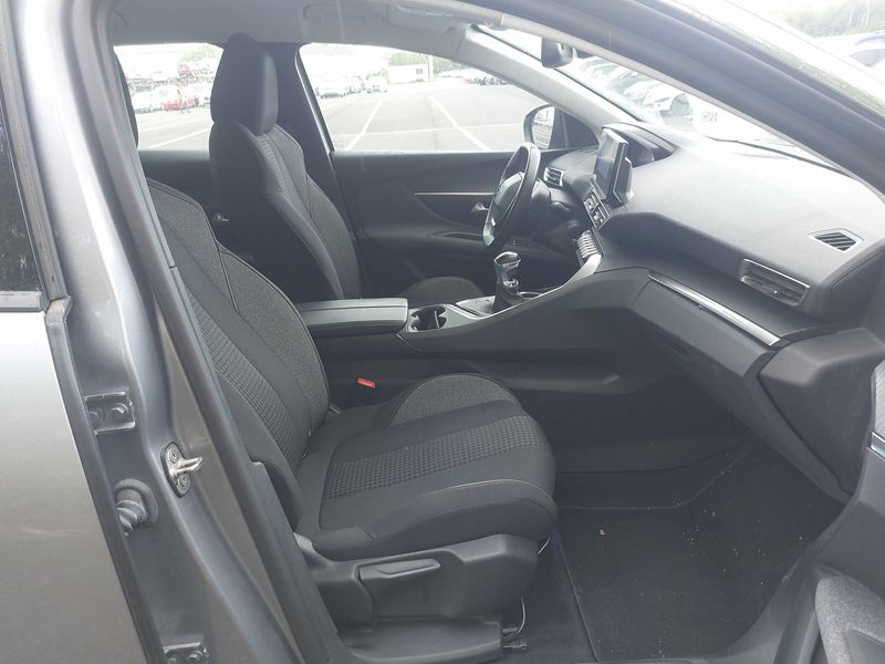 Peugeot 3008 1.5 Blue-HDi Active Business 2021 – снимка 10