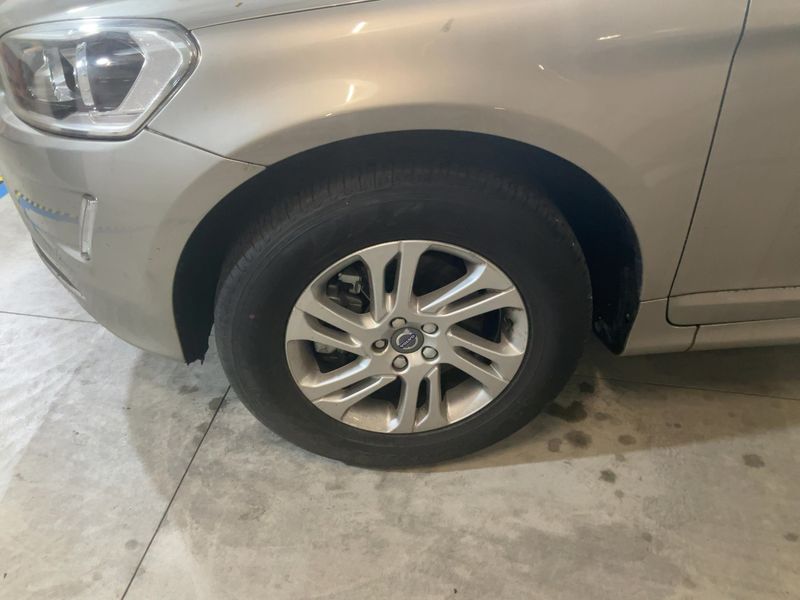 Volvo XC60 2.0 D4 Momentum 2WD 2016 – снимка 3