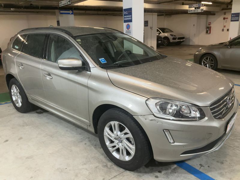 Volvo XC60 2.0 D4 Momentum 2WD 2016 – снимка 12