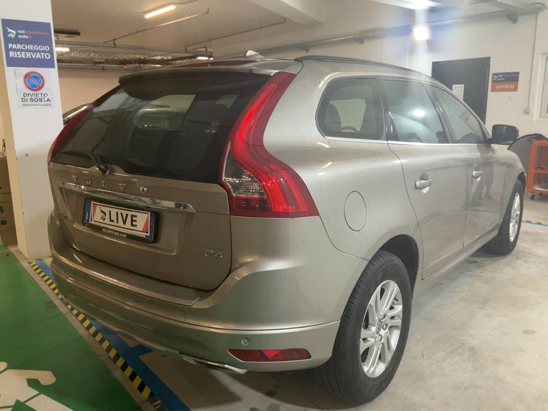 Volvo XC60 2.0 D4 Momentum 2WD 2016 – снимка 8