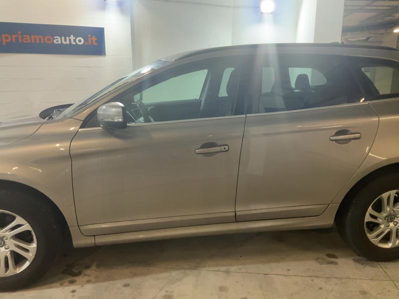 Volvo XC60 2.0 D4 Momentum 2WD 2016 – снимка 4