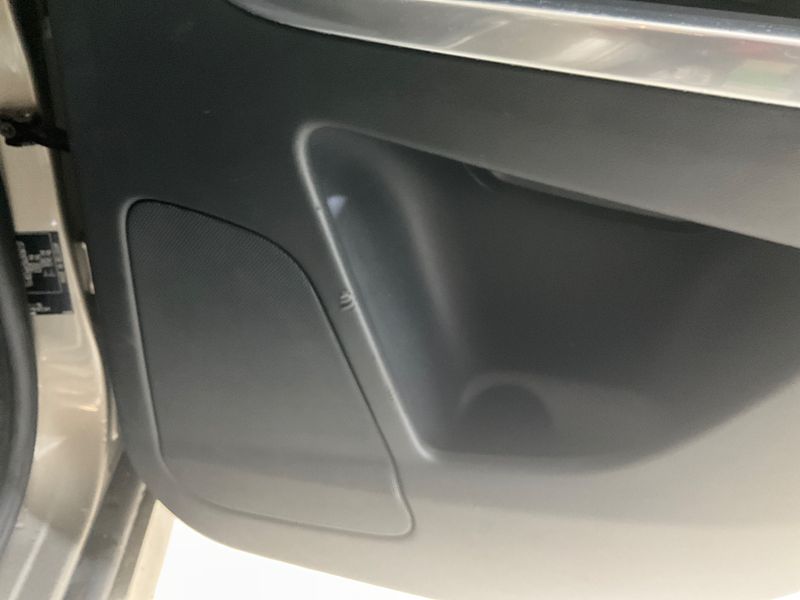 Volvo XC60 2.0 D4 Momentum 2WD 2016 – снимка 24