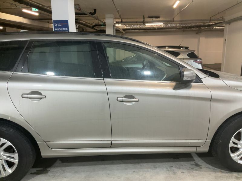 Volvo XC60 2.0 D4 Momentum 2WD 2016 – снимка 10