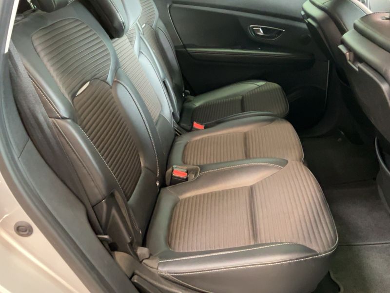 Renault Grand Scenic 1.6 dCi Energy BOSE-Edition 2017 – снимка 19