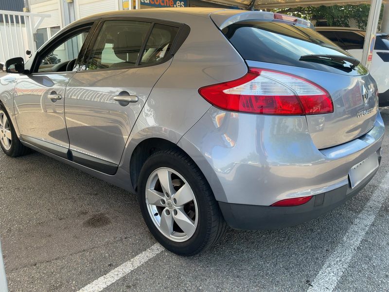 Renault Megane 1.6 Dynamique 2009 – снимка 6