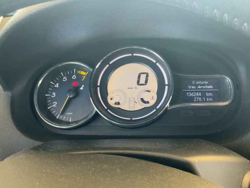 Renault Megane 1.6 Dynamique 2009 – снимка 18