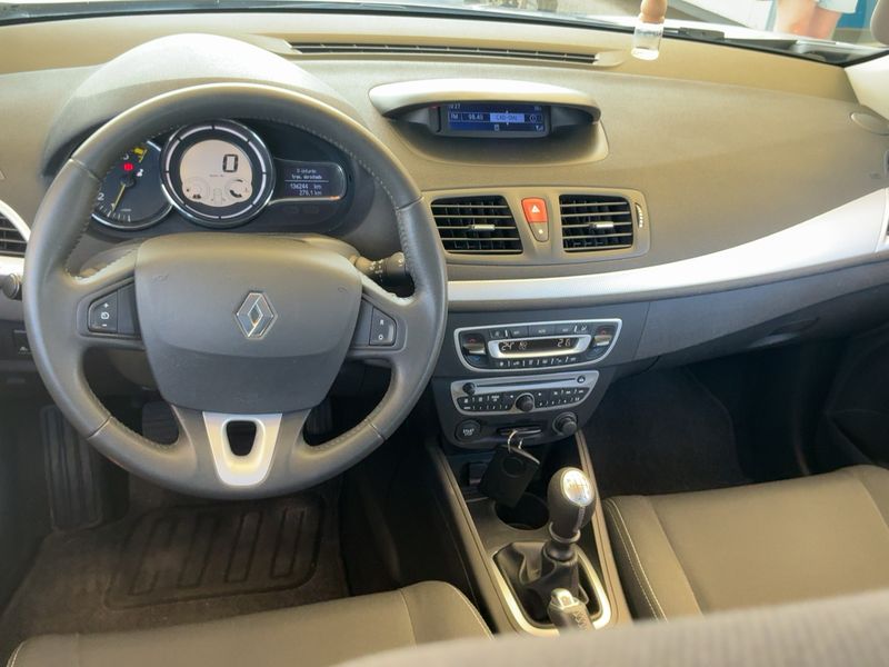 Renault Megane 1.6 Dynamique 2009 – снимка 17