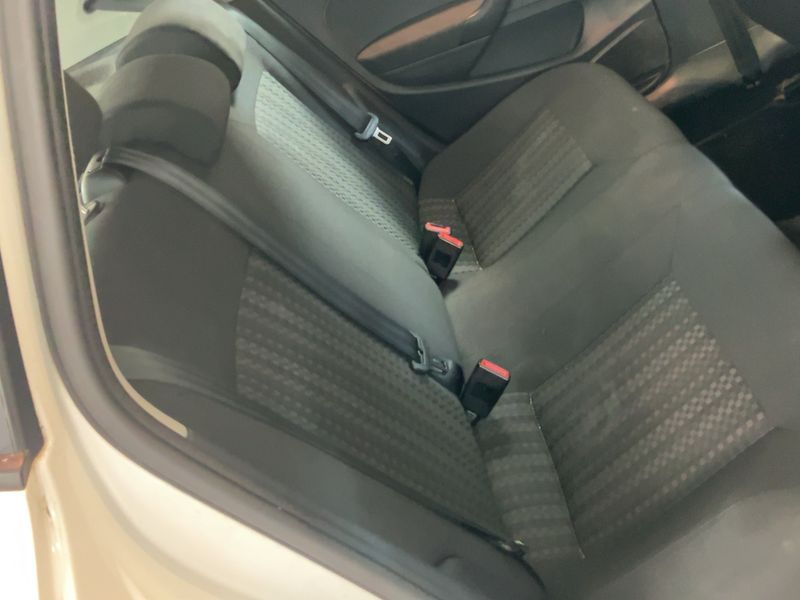 Volkswagen Polo 1.4 TDI Trendline 2015 – снимка 19