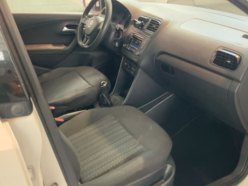 Volkswagen Polo 1.4 TDI Trendline 2015 – снимка 16