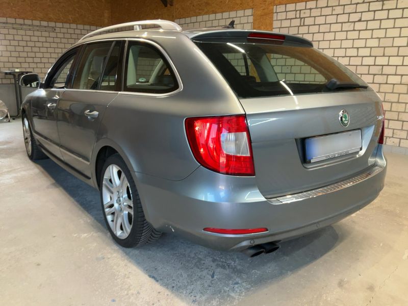 Skoda Superb 2.0 TDI Elegance 2010 – снимка 6