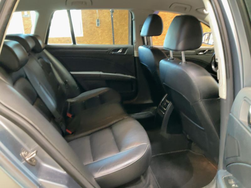 Skoda Superb 2.0 TDI Elegance 2010 – снимка 19