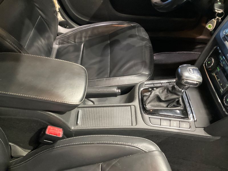 Skoda Superb 2.0 TDI Elegance 2010 – снимка 27