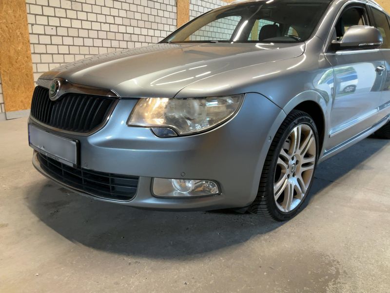 Skoda Superb 2.0 TDI Elegance 2010 – снимка 2