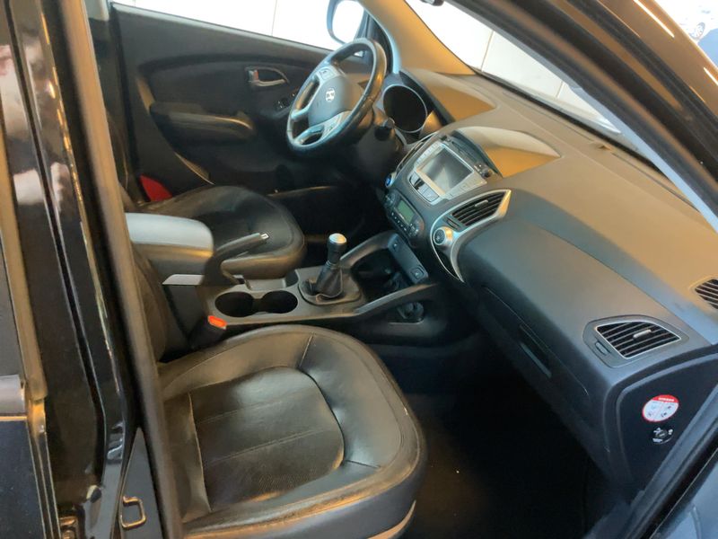 Hyundai ix35 2.0 Comfort 2WD 2010 – снимка 16
