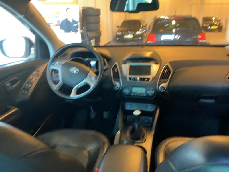 Hyundai ix35 2.0 Comfort 2WD 2010 – снимка 17