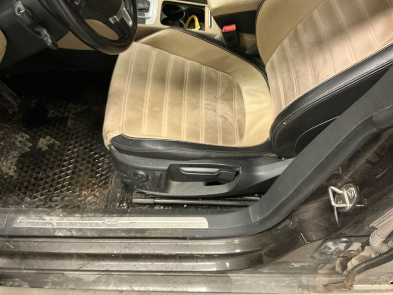 Volkswagen CC 2.0 TDI BlueMotion Tech 2012 – снимка 31