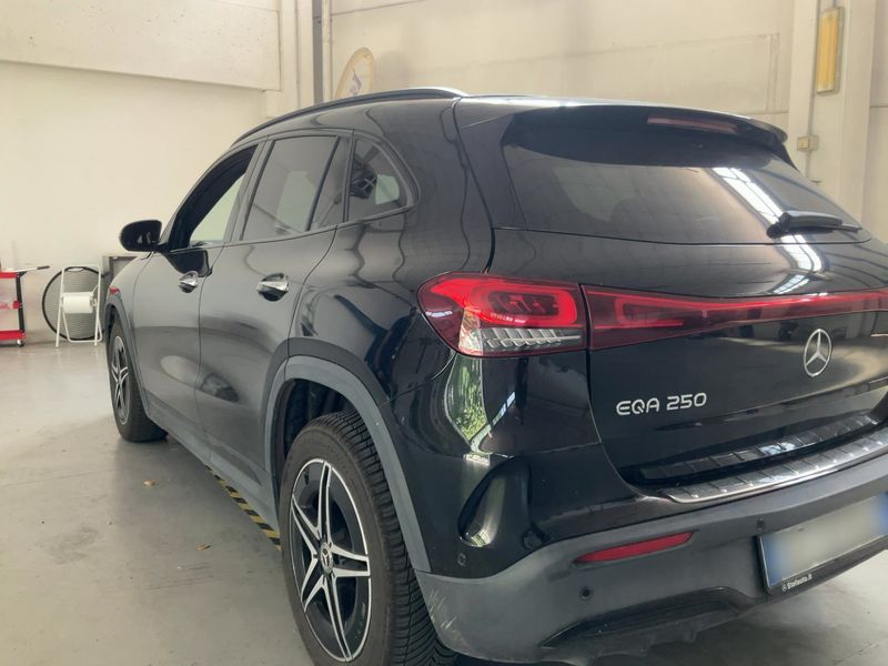 Mercedes-Benz EQA 250 AMG Line 2021 – снимка 6