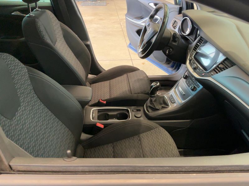 Opel Astra 1.6 CDTI DPF Business Start/Stop 2019 – снимка 17