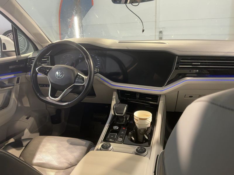 Volkswagen Touareg 3.0 V6 TDI Elegance 4Motion 2021 – снимка 18