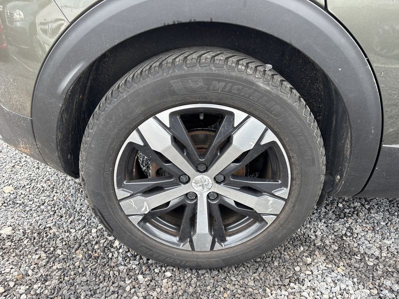 Peugeot 3008 1.2 PureTech Allure 2018 – снимка 37