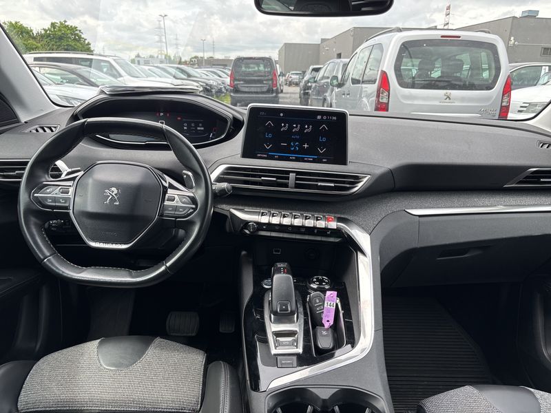 Peugeot 3008 1.2 PureTech Allure 2018 – снимка 11