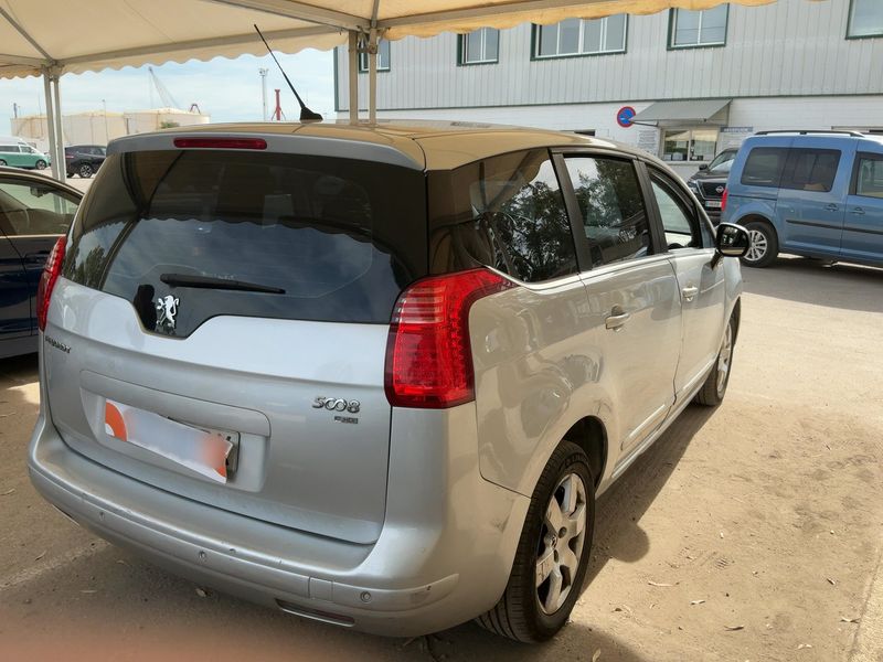 Peugeot 5008 1.6 e-HDi Active 2013 – снимка 8