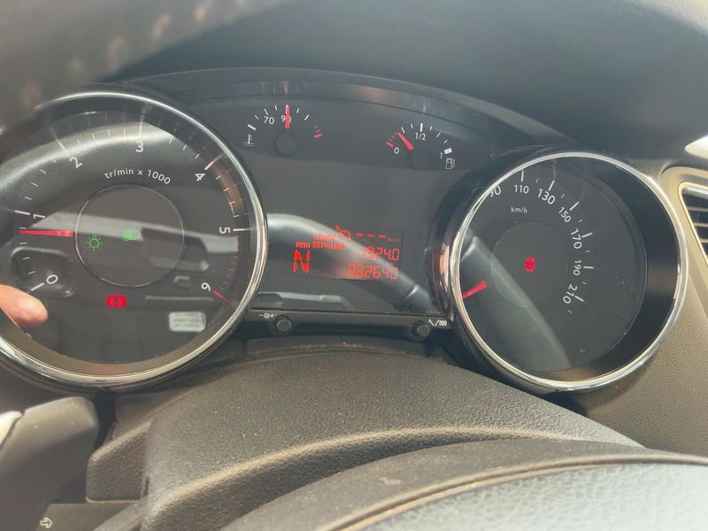 Peugeot 5008 1.6 e-HDi Active 2013 – снимка 18