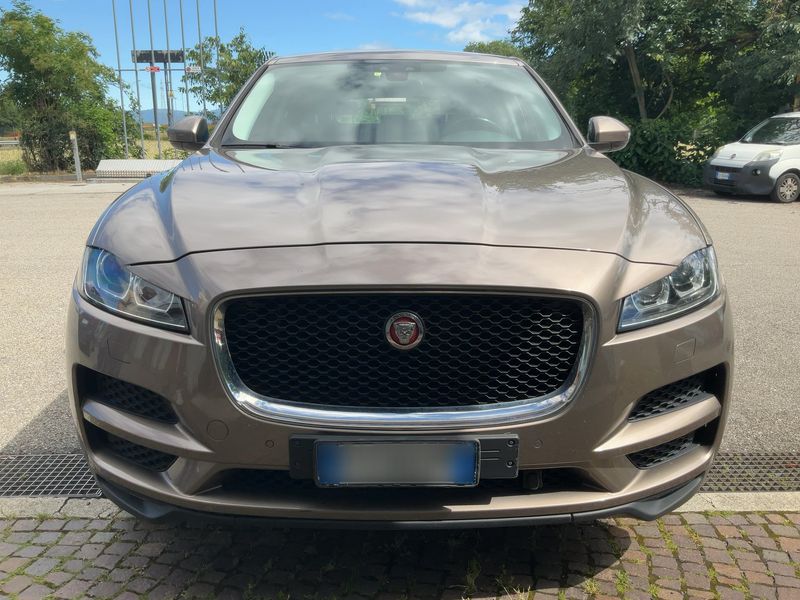 Jaguar F-Pace 20d Pure AWD 2017 – снимка 14