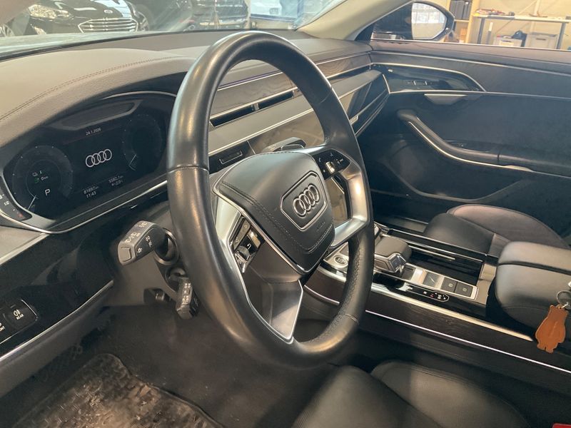 Audi A8 60 TFSIe L quattro 2023 – снимка 22