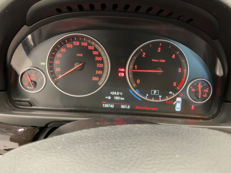 BMW 5er 520d xDrive Lounge 2015 – снимка 13
