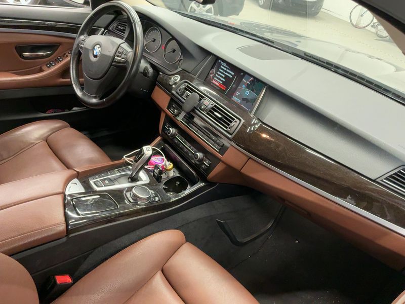 BMW 5er 520d xDrive Lounge 2015 – снимка 11