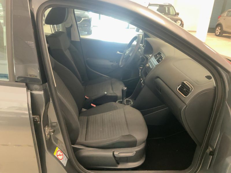 Volkswagen Polo 1.2 Comfortline 2012 – снимка 16