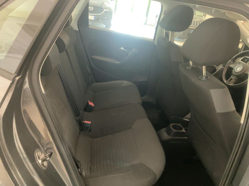 Volkswagen Polo 1.2 Comfortline 2012 – снимка 19