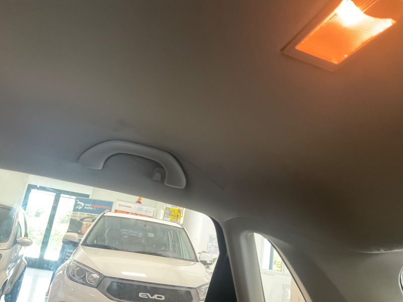 Volkswagen Polo 1.2 Comfortline 2012 – снимка 25