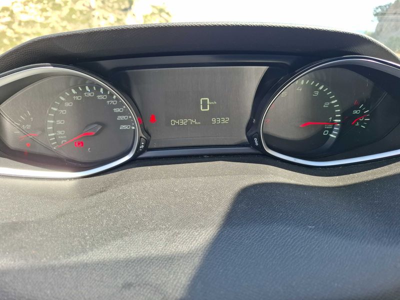Peugeot 308 1.2 e-THP Style 2020 – снимка 12