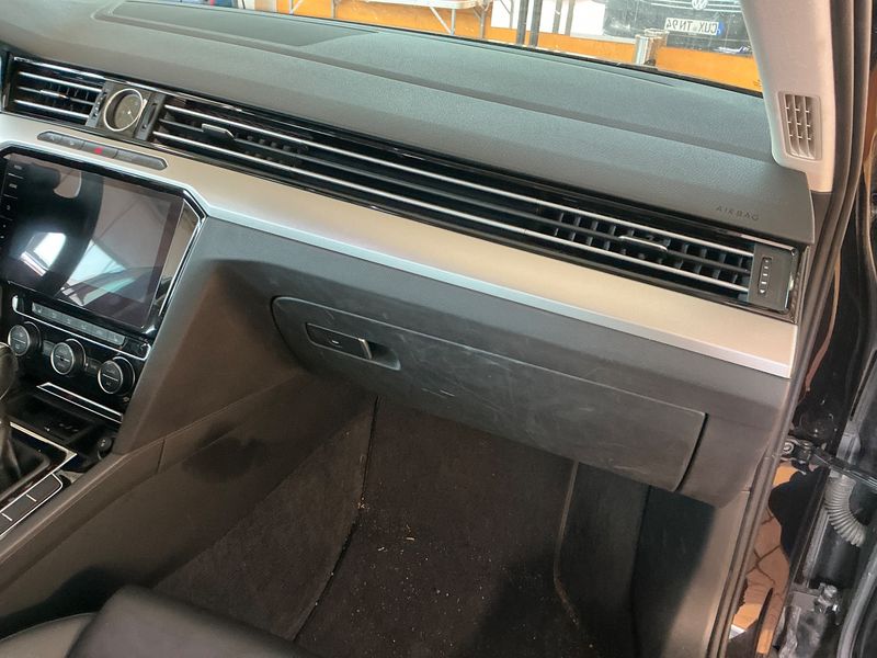 Volkswagen Passat 2.0 TDI Highline 4Motion BlueMotion Tech 2015 – снимка 29