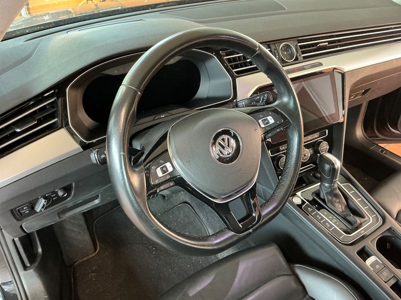 Volkswagen Passat 2.0 TDI Highline 4Motion BlueMotion Tech 2015 – снимка 30