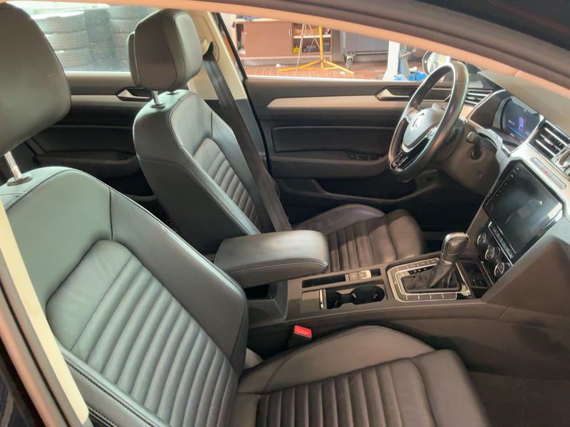Volkswagen Passat 2.0 TDI Highline 4Motion BlueMotion Tech 2015 – снимка 16