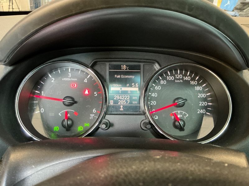 Nissan Qashqai 1.5 Turbodiesel Tekna 2011 – снимка 18