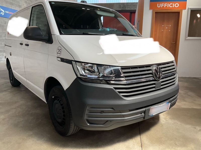 Volkswagen T6 Transporter 2.0 TDI Kasten FWD 2022 – снимка 12