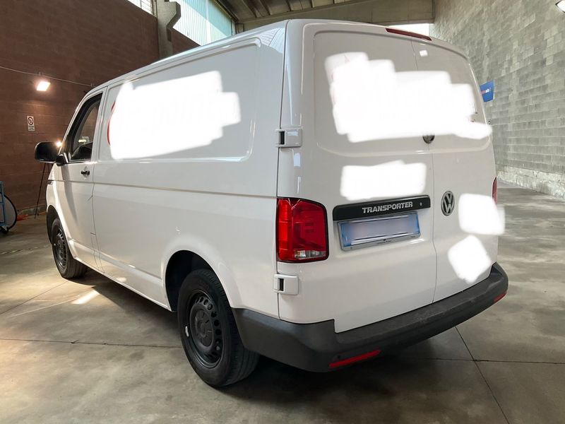 Volkswagen T6 Transporter 2.0 TDI Kasten FWD 2022 – снимка 6