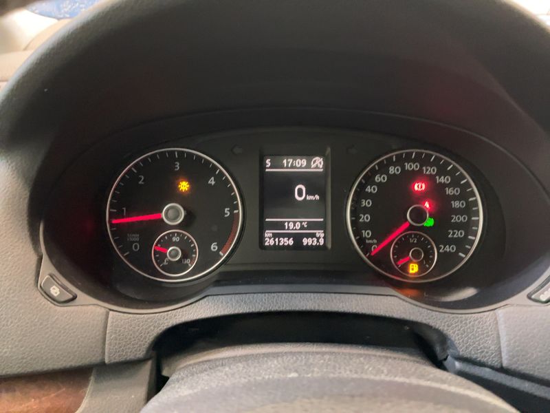 Volkswagen Sharan 2.0 TDI Highline BlueMotion Tech 2011 – снимка 19