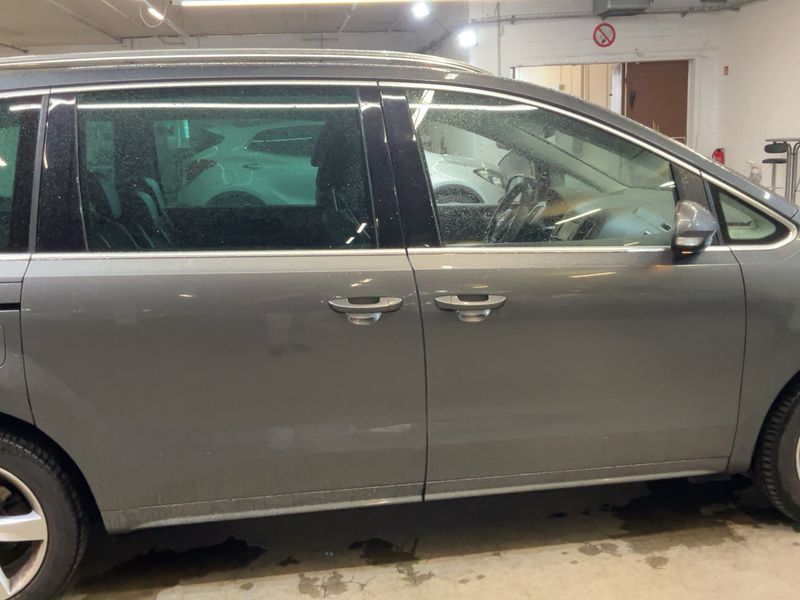 Volkswagen Sharan 2.0 TDI Highline BlueMotion Tech 2011 – снимка 10