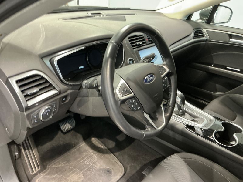 Ford Mondeo 2.0 TDCi Titanium AWD 2015 – снимка 31