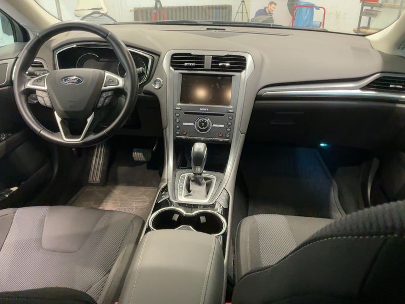 Ford Mondeo 2.0 TDCi Titanium AWD 2015 – снимка 18