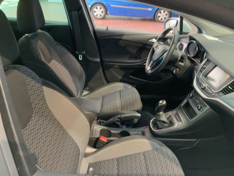 Opel Astra 1.5 CDTI 120 Jahre Start/Stop 2019 – снимка 17