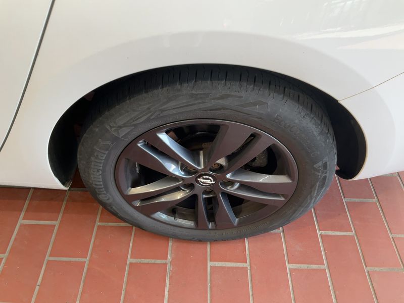 Opel Astra 1.5 CDTI 120 Jahre Start/Stop 2019 – снимка 5