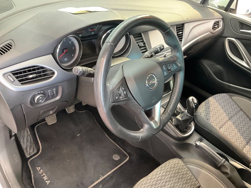 Opel Astra 1.5 CDTI 120 Jahre Start/Stop 2019 – снимка 34