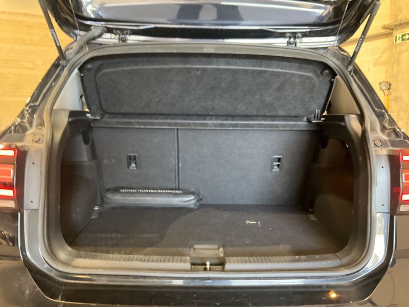 Volkswagen T-Cross 1.0 TSI Advance 2022 – снимка 15
