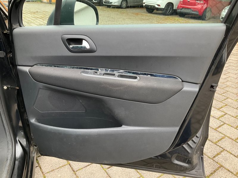 Peugeot 3008 1.6 Premium 2010 – снимка 27